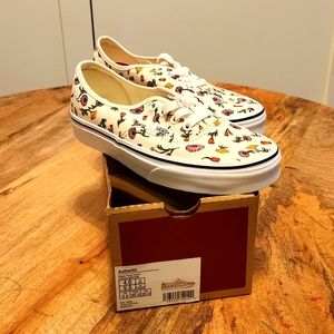 Vans women's size 6